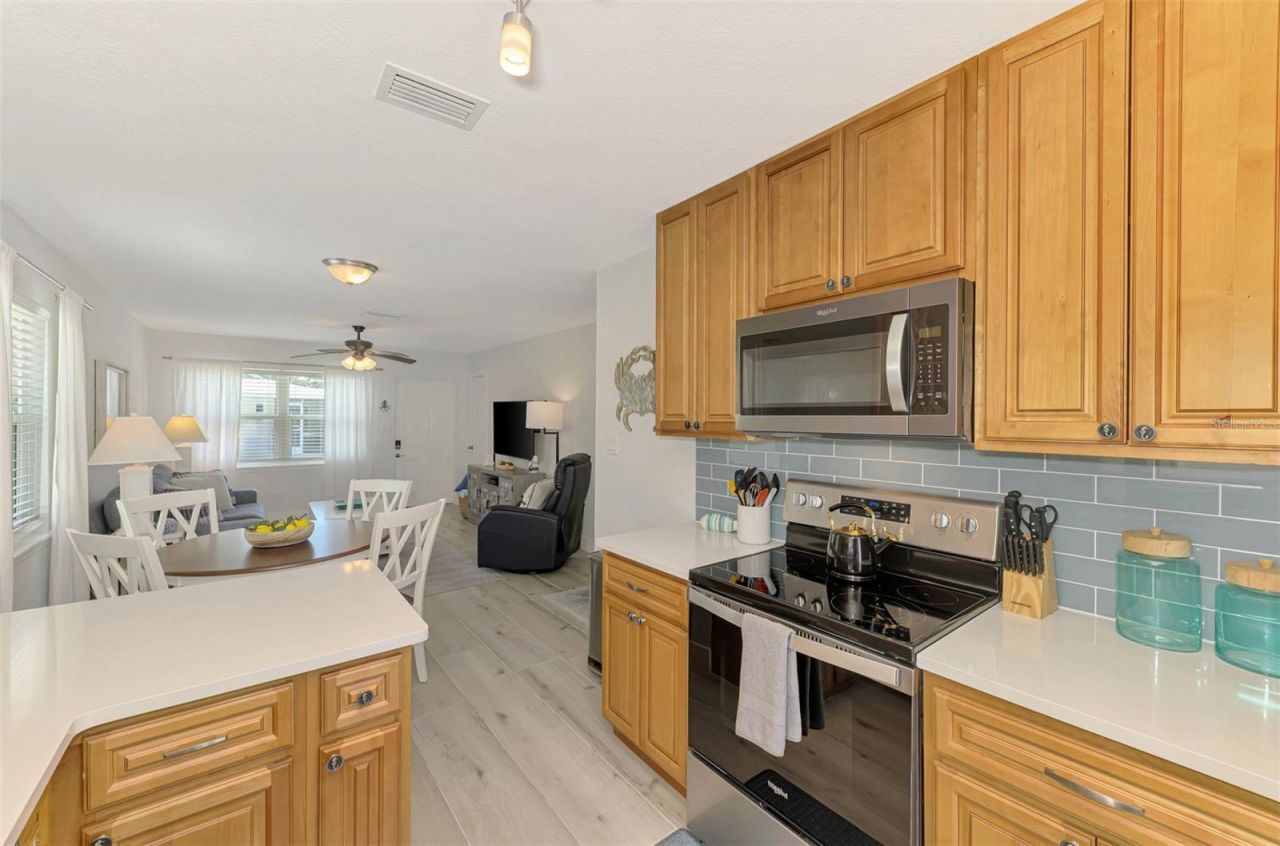 1137 N Moonmist Court, Unit L-7, Sarasota, FL 34242 Photo