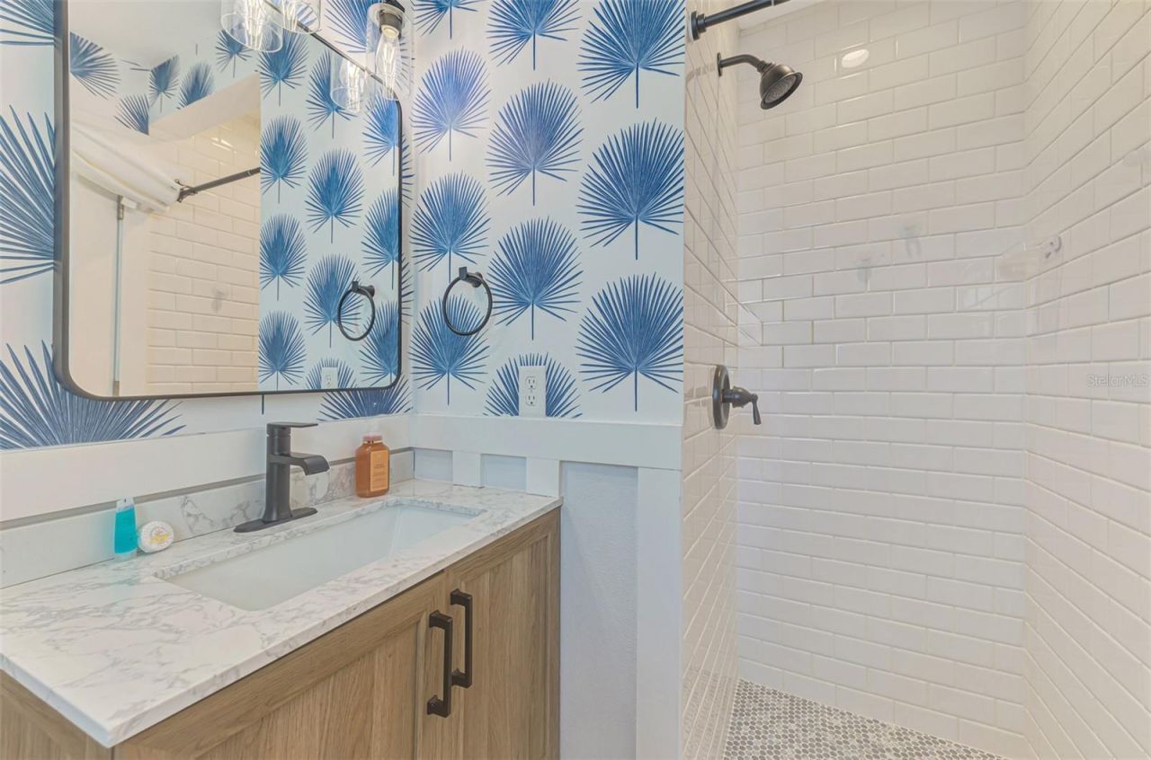 1137 N Moonmist Court, Unit L-7, Sarasota, FL 34242 Photo