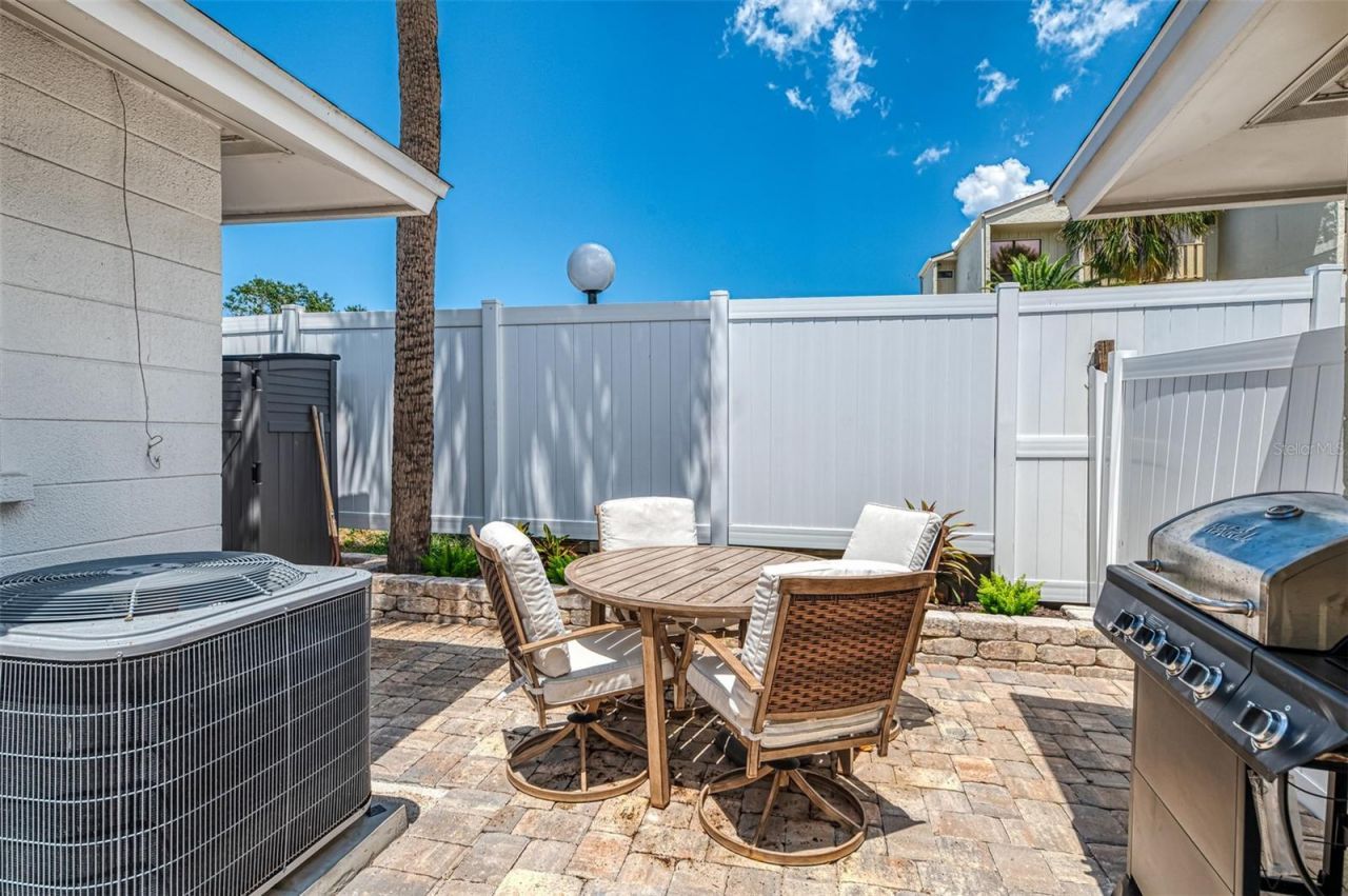 1137 N Moonmist Court, Unit L-7, Sarasota, FL 34242 Photo