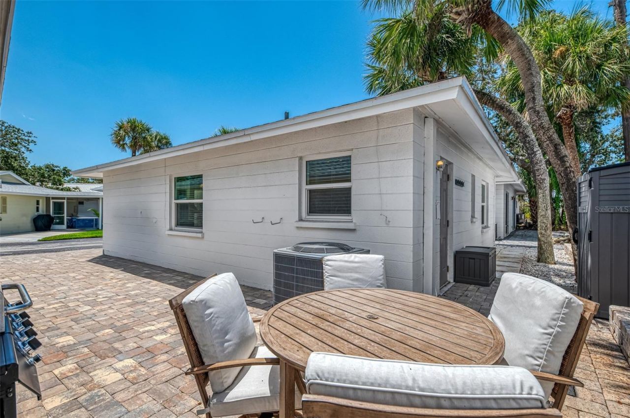 1137 N Moonmist Court, Unit L-7, Sarasota, FL 34242 Photo