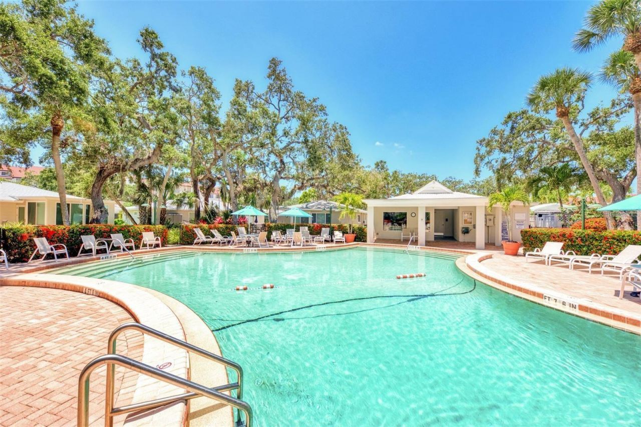 1137 N Moonmist Court, Unit L-7, Sarasota, FL 34242 Photo