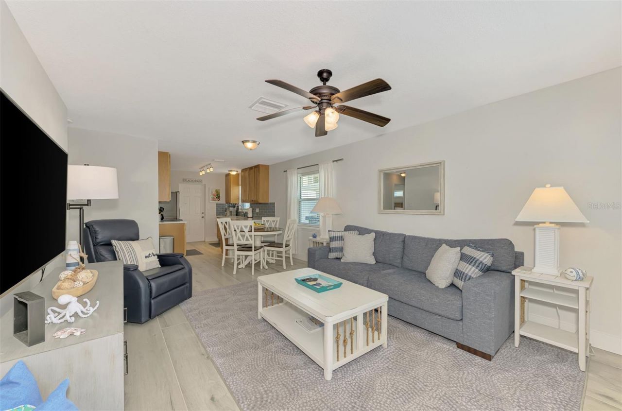 1137 N Moonmist Court, Unit L-7, Sarasota, FL 34242 Photo