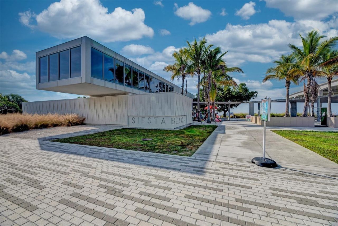 1137 N Moonmist Court, Unit L-7, Sarasota, FL 34242 Photo