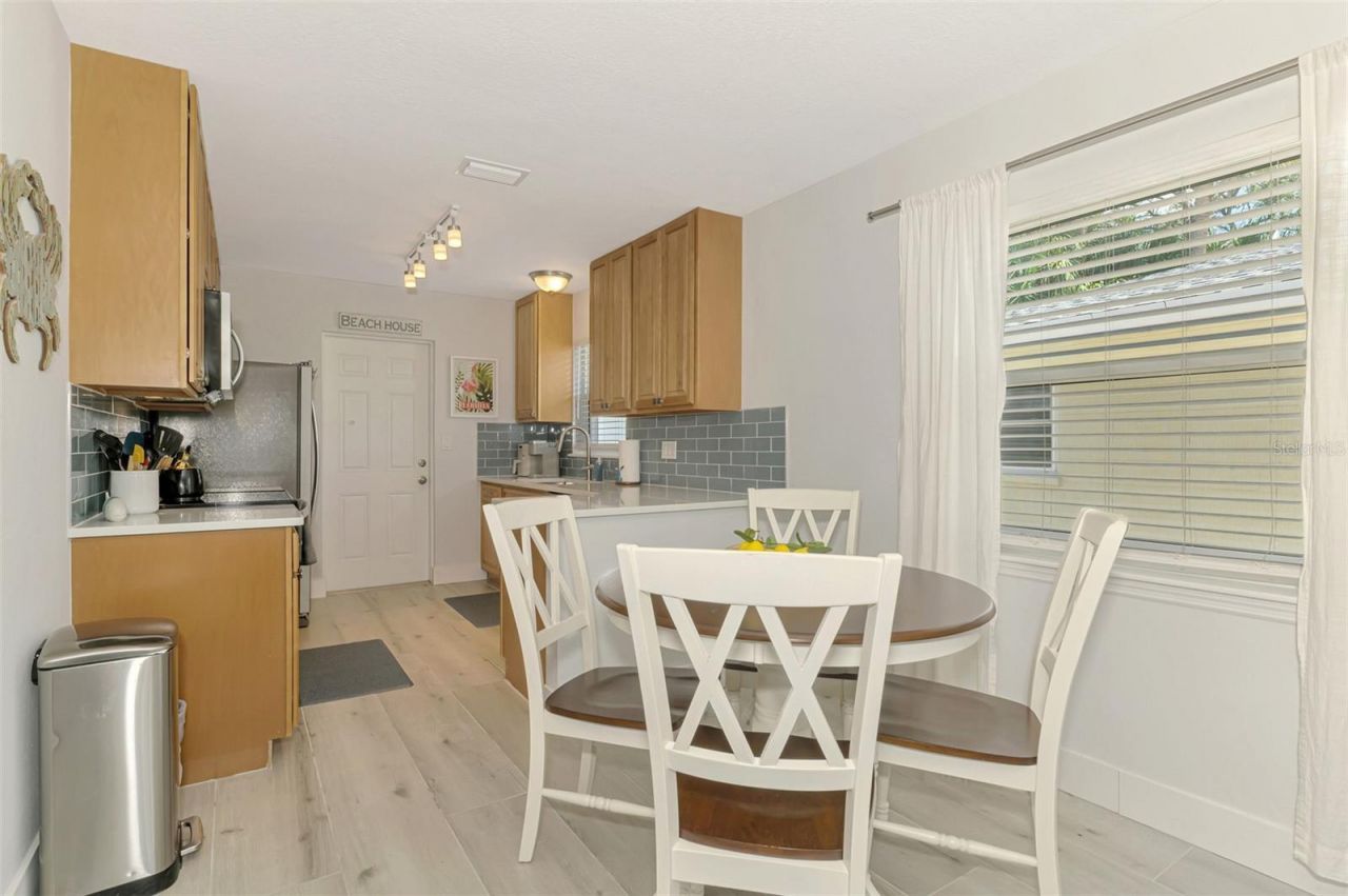 1137 N Moonmist Court, Unit L-7, Sarasota, FL 34242 Photo