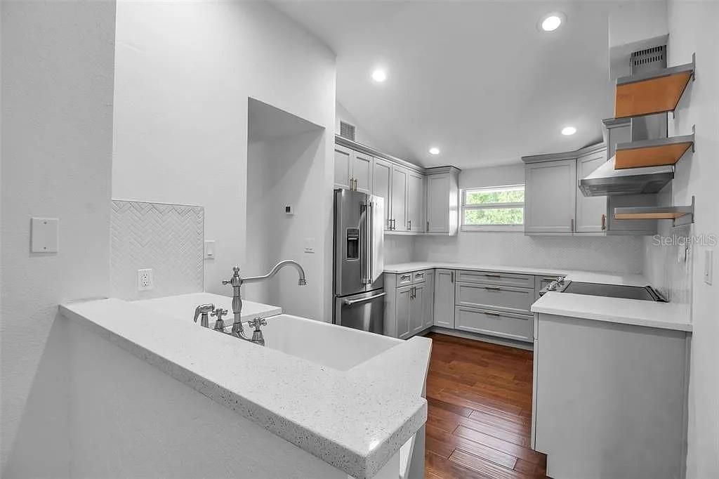 7 Georgia Avenue, Crystal Beach, FL 34681 Photo