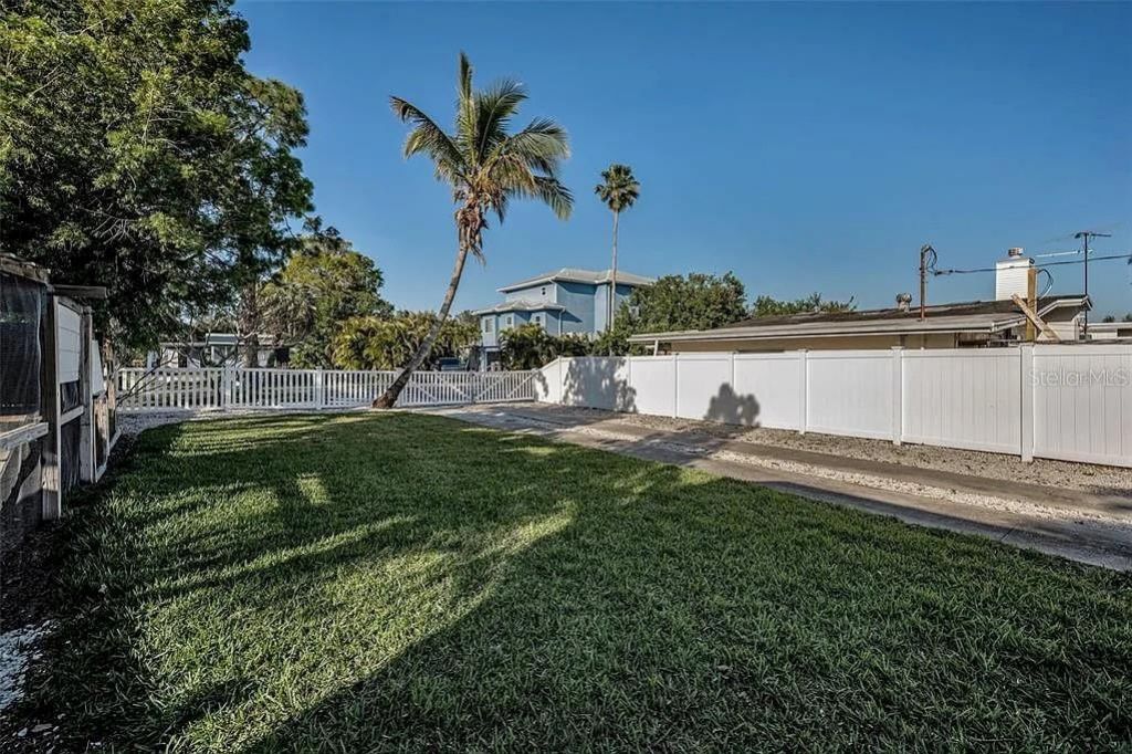 7 Georgia Avenue, Crystal Beach, FL 34681 Photo