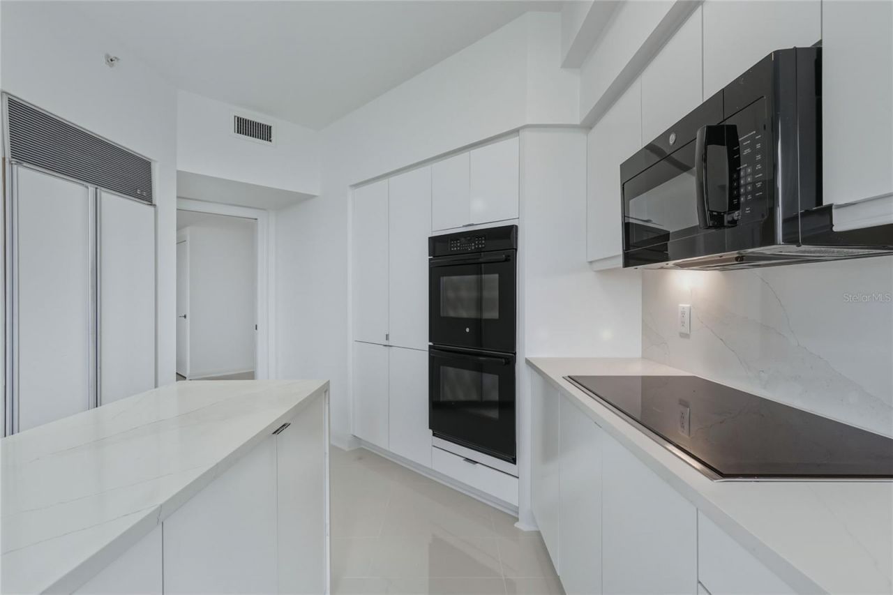 545 Sanctuary Drive, Unit B806, Longboat Key, FL 34228 Photo