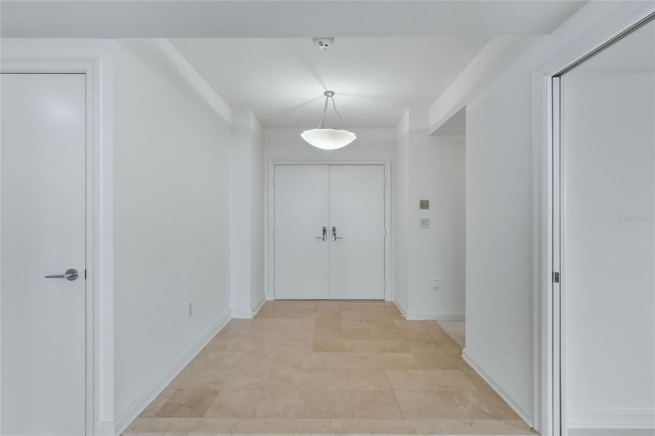 545 Sanctuary Drive, Unit B806, Longboat Key, FL 34228 Photo