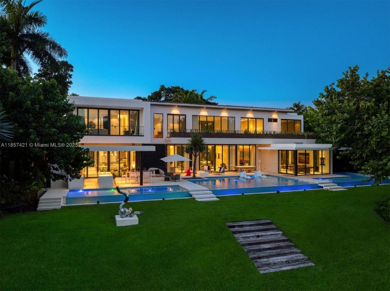 540 Leucadendra Dr, Coral Gables, FL 33156 Photo