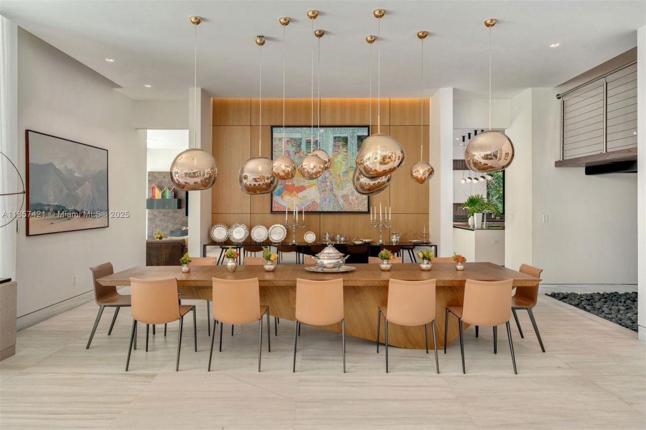 540 Leucadendra Dr, Coral Gables, FL 33156 Photo