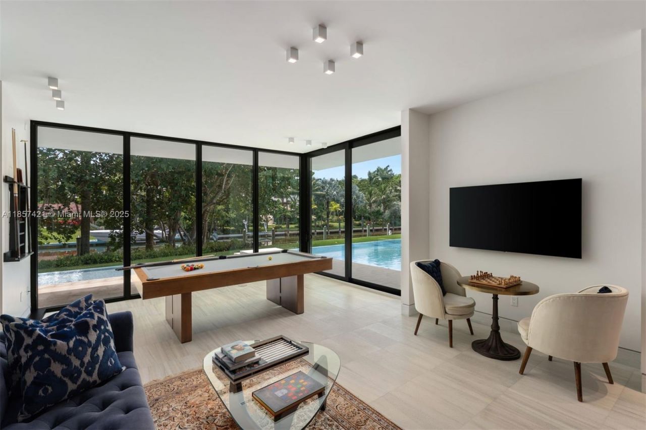 540 Leucadendra Dr, Coral Gables, FL 33156 Photo