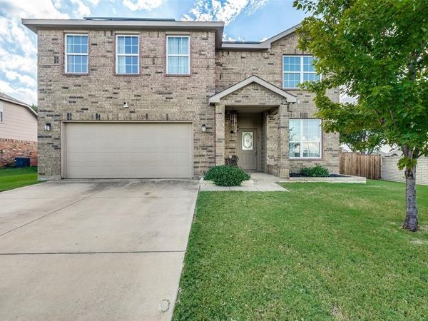 101 Thoroughbred Drive, Krum, TX 76249