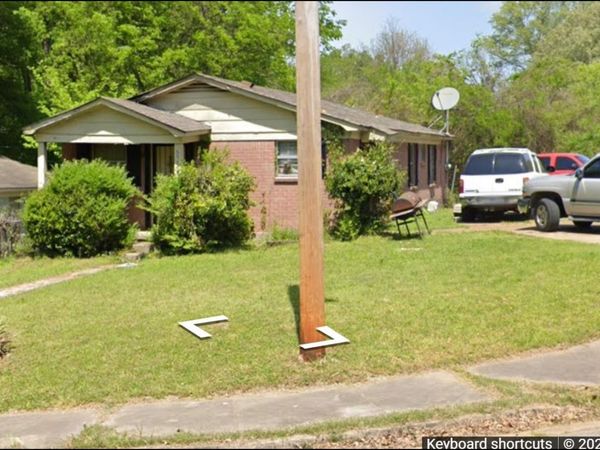 690 HAZELWOOD RD, Memphis, TN 38109