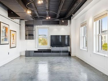 329 E Colorado Boulevard, Unit 305, Dallas, TX 75203