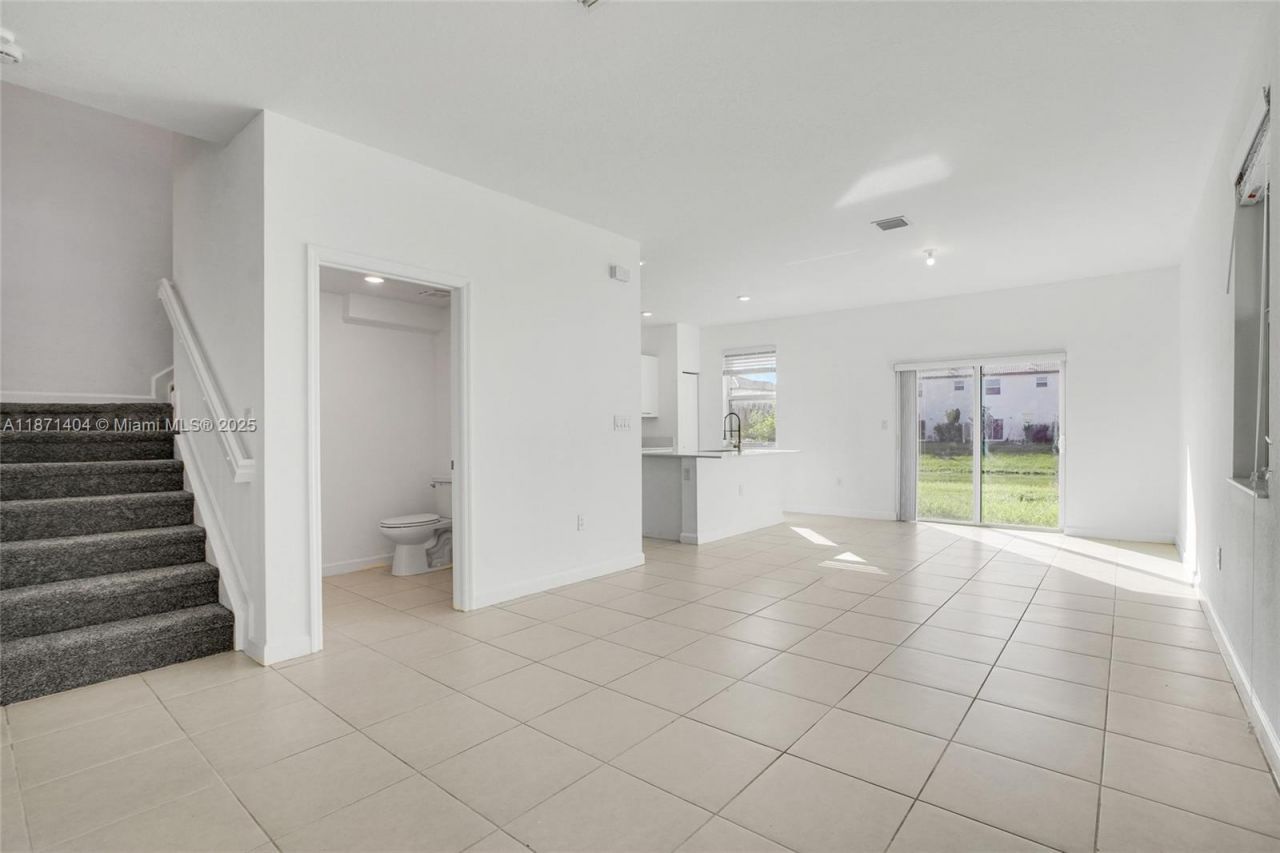 12609 NW 23rd Pl, Miami, FL 33167 Photo