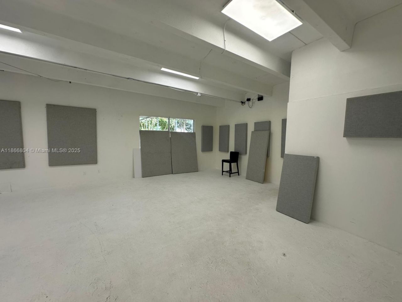 2350 NW 96th Ave, Doral, FL 33172 Photo