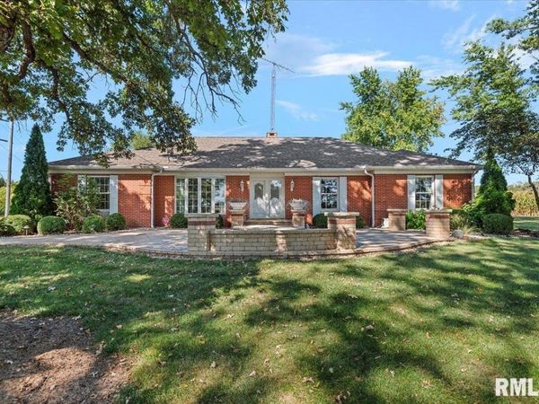 806 Phillips Ferry Road, Bluffs, IL 62621