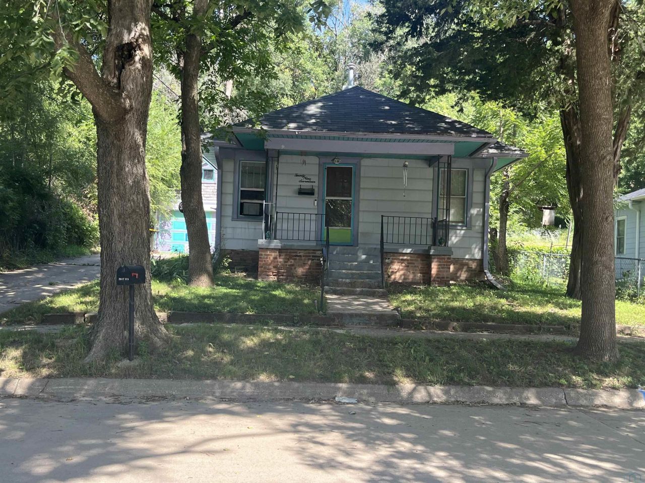 2917 W 5th Street, Sioux City, IA 51103 Main Photo