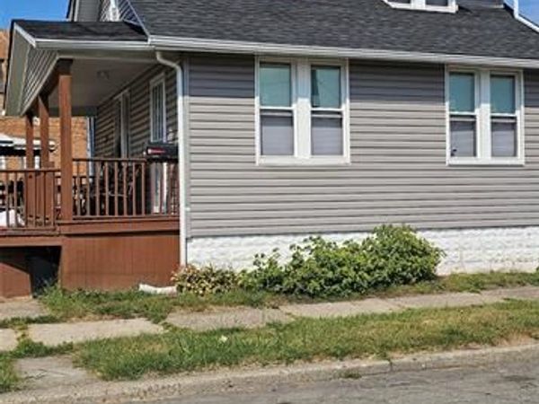 99 E Great Lakes Street, River Rouge, MI 48218