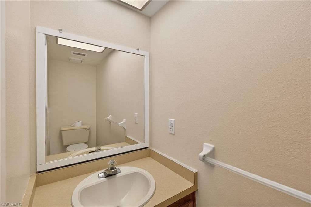 4641 SW Santa Barbara Pl, Unit 8, Cape Coral, FL 33914 Photo