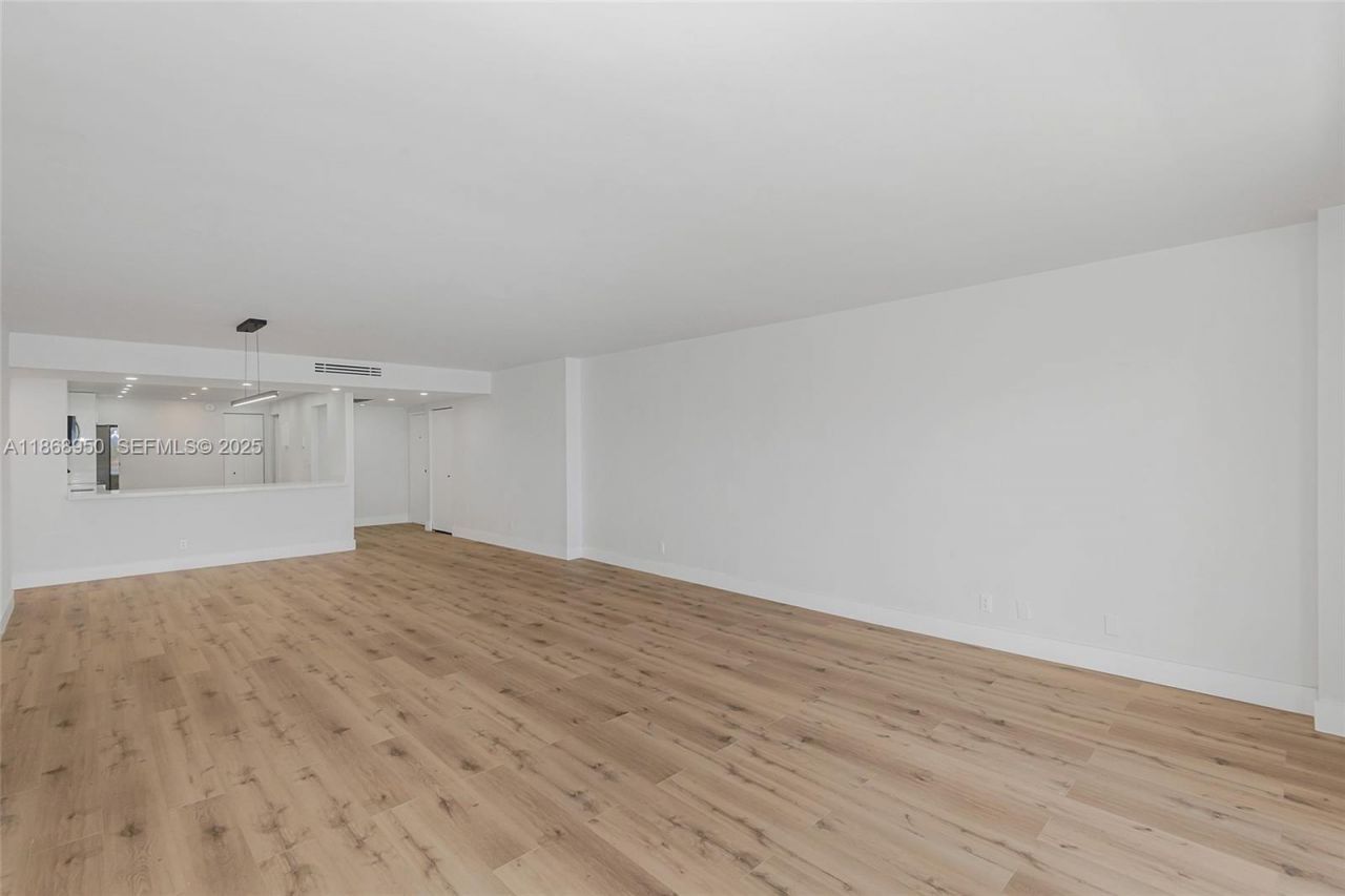 2500 Parkview Dr, Unit 821, Hallandale Beach, FL 33009 Photo