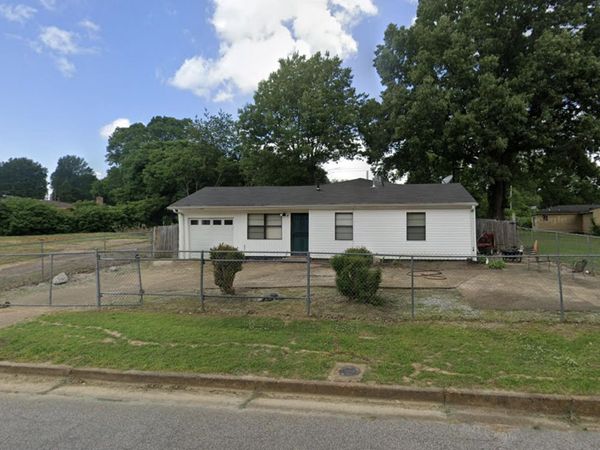 386 MCFARLAND DR, Memphis, TN 38109