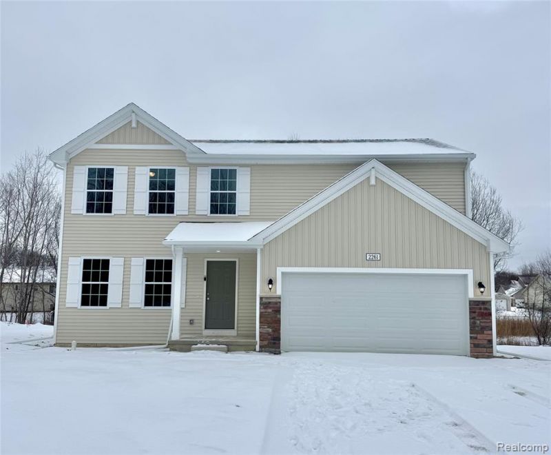 2261 Plum Tree Court, Burton, MI 48519 Main Photo
