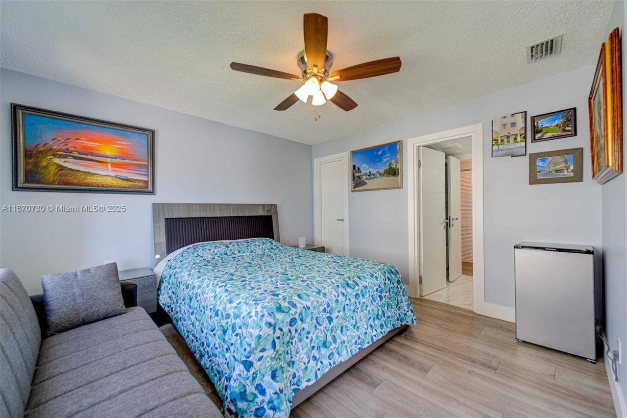 126 Golden Isles Dr, Unit 34A, Hallandale Beach, FL 33009 Photo