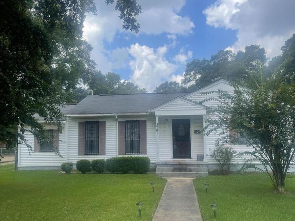 3701 Azalea Drive, Jackson, MS 39206