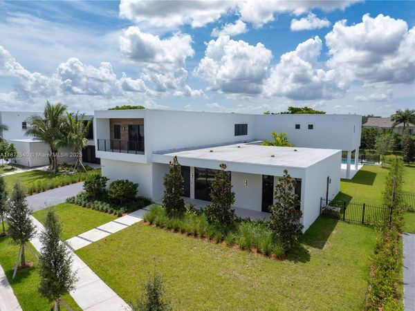 16740 N Botaniko Dr N, Weston, FL 33326