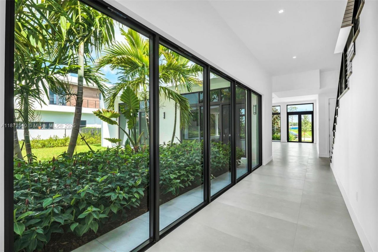 16740 N Botaniko Dr N, Weston, FL 33326 Photo