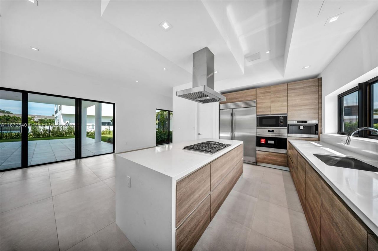 16740 N Botaniko Dr N, Weston, FL 33326 Photo