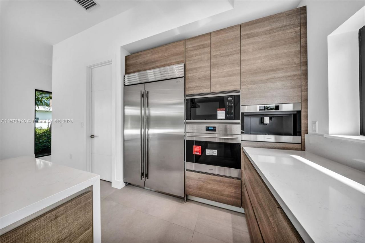 16740 N Botaniko Dr N, Weston, FL 33326 Photo