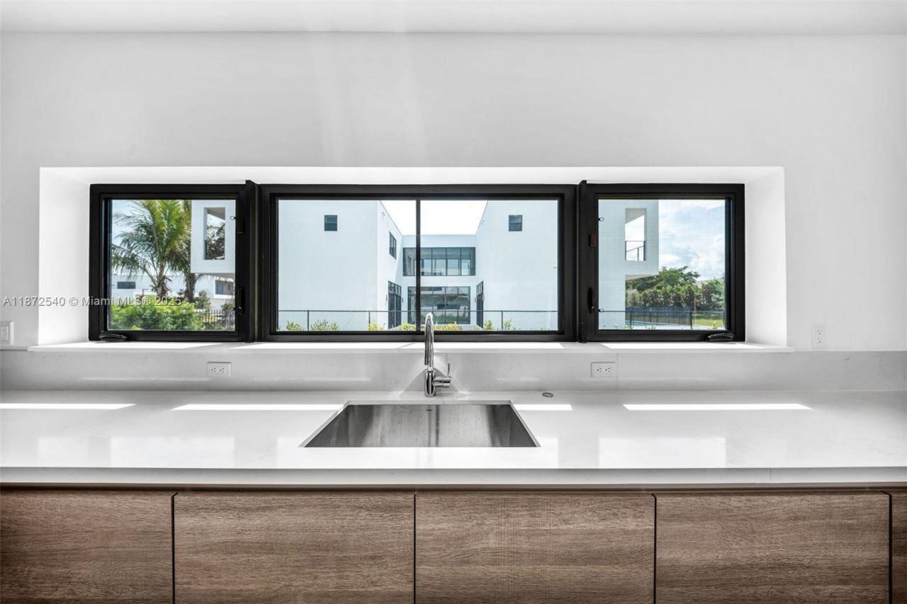 16740 N Botaniko Dr N, Weston, FL 33326 Photo