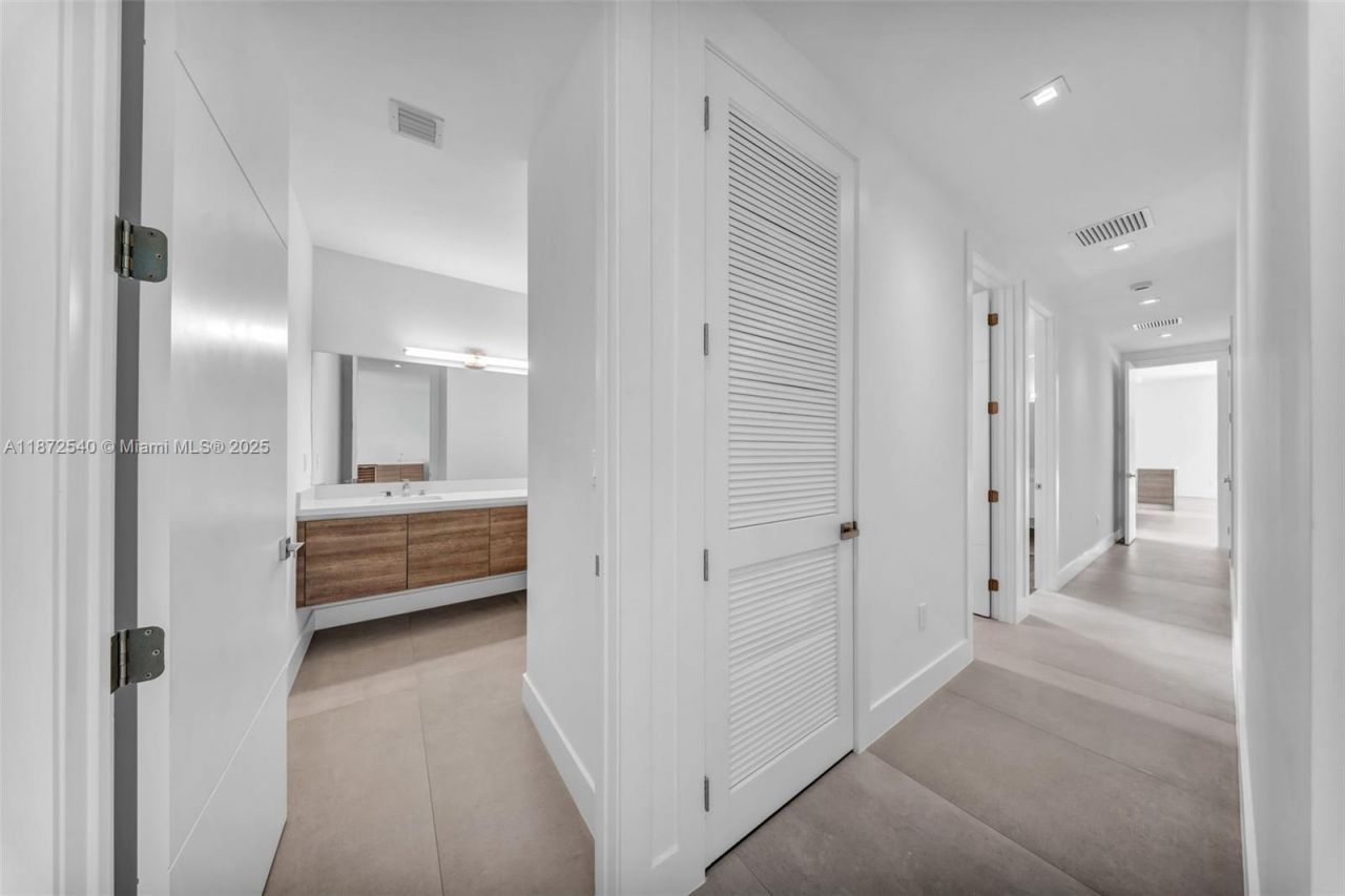 16740 N Botaniko Dr N, Weston, FL 33326 Photo