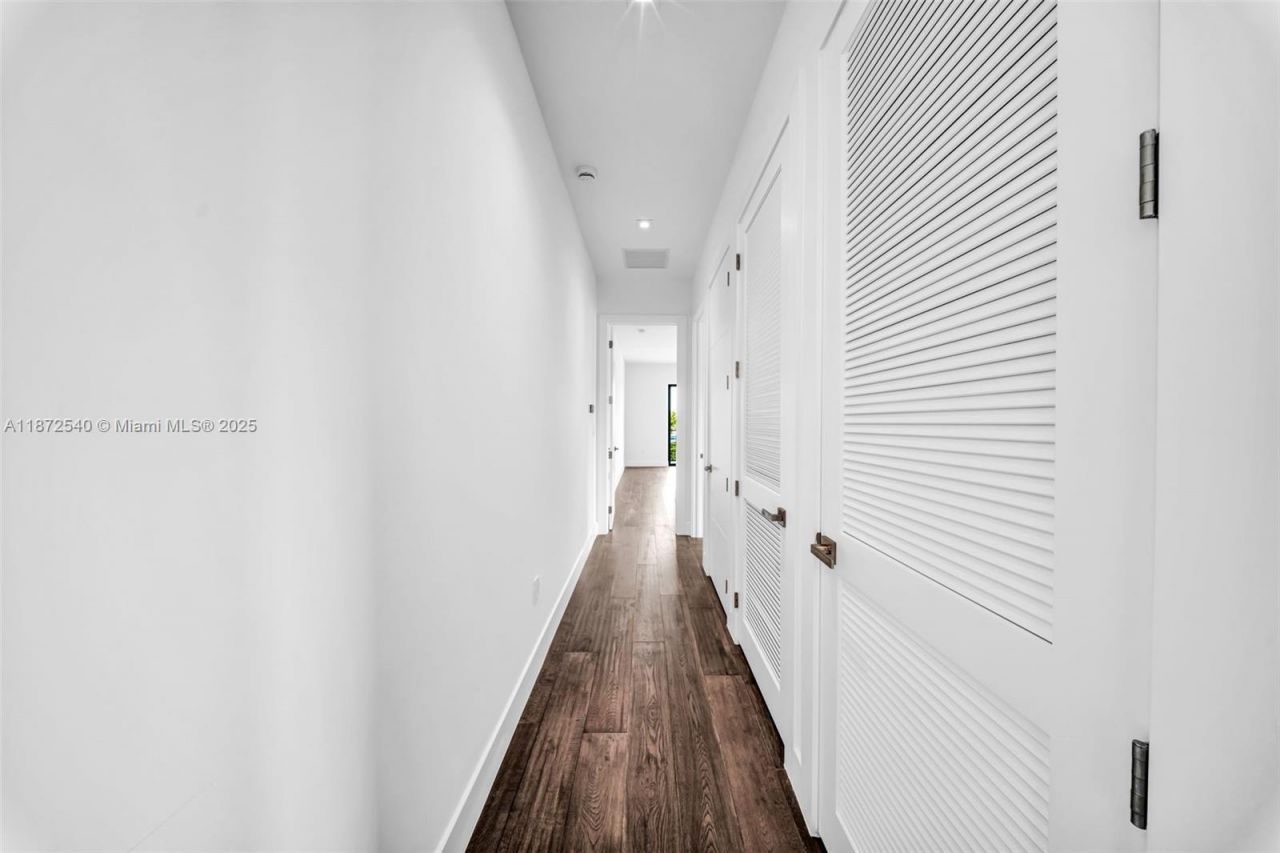 16740 N Botaniko Dr N, Weston, FL 33326 Photo