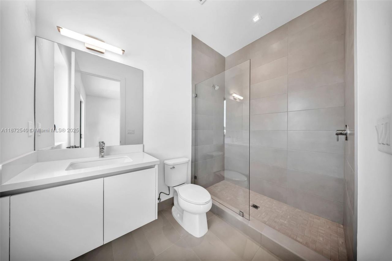 16740 N Botaniko Dr N, Weston, FL 33326 Photo