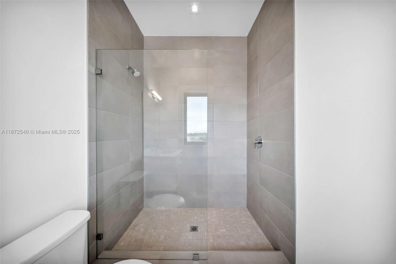 16740 N Botaniko Dr N, Weston, FL 33326 Photo