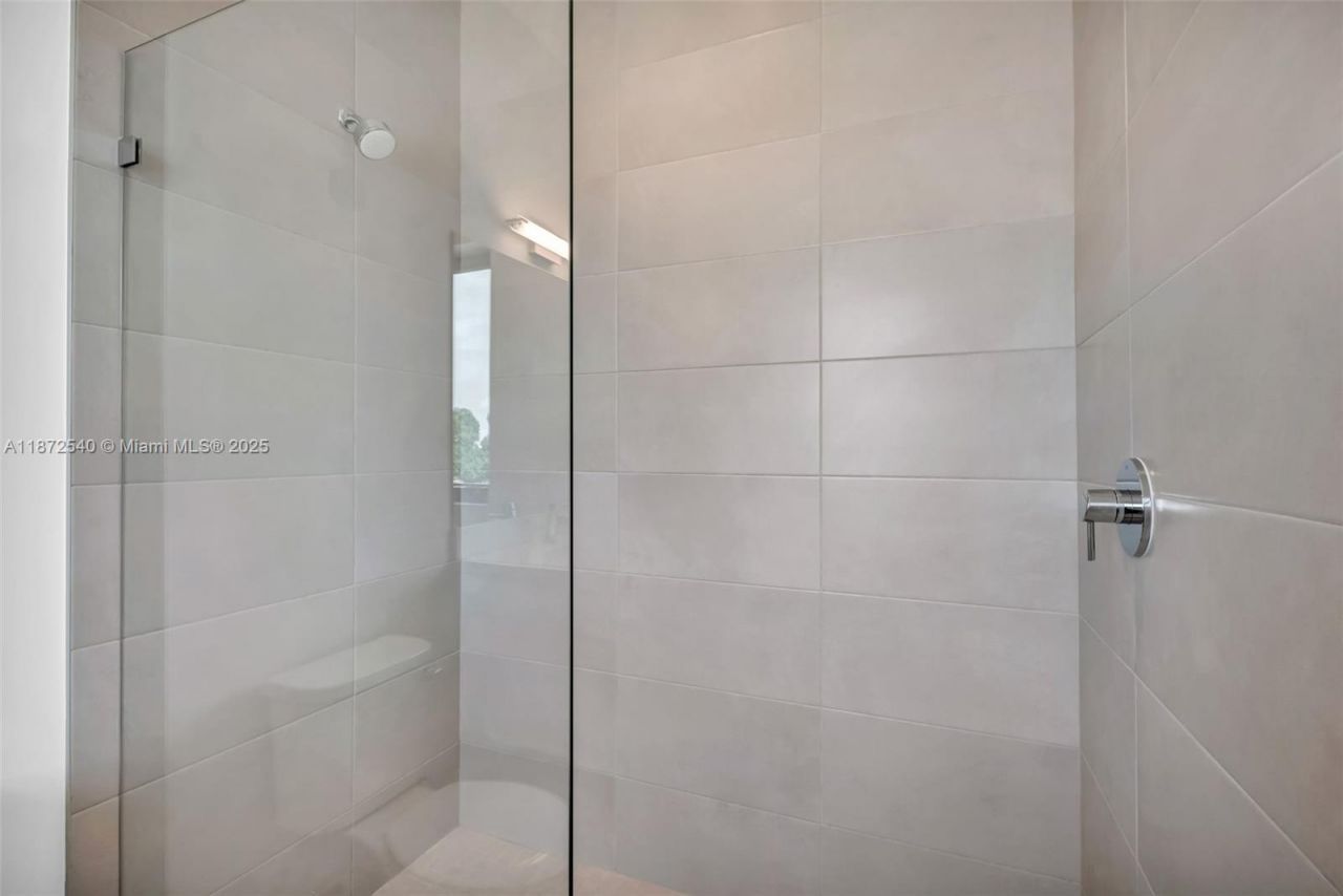 16740 N Botaniko Dr N, Weston, FL 33326 Photo