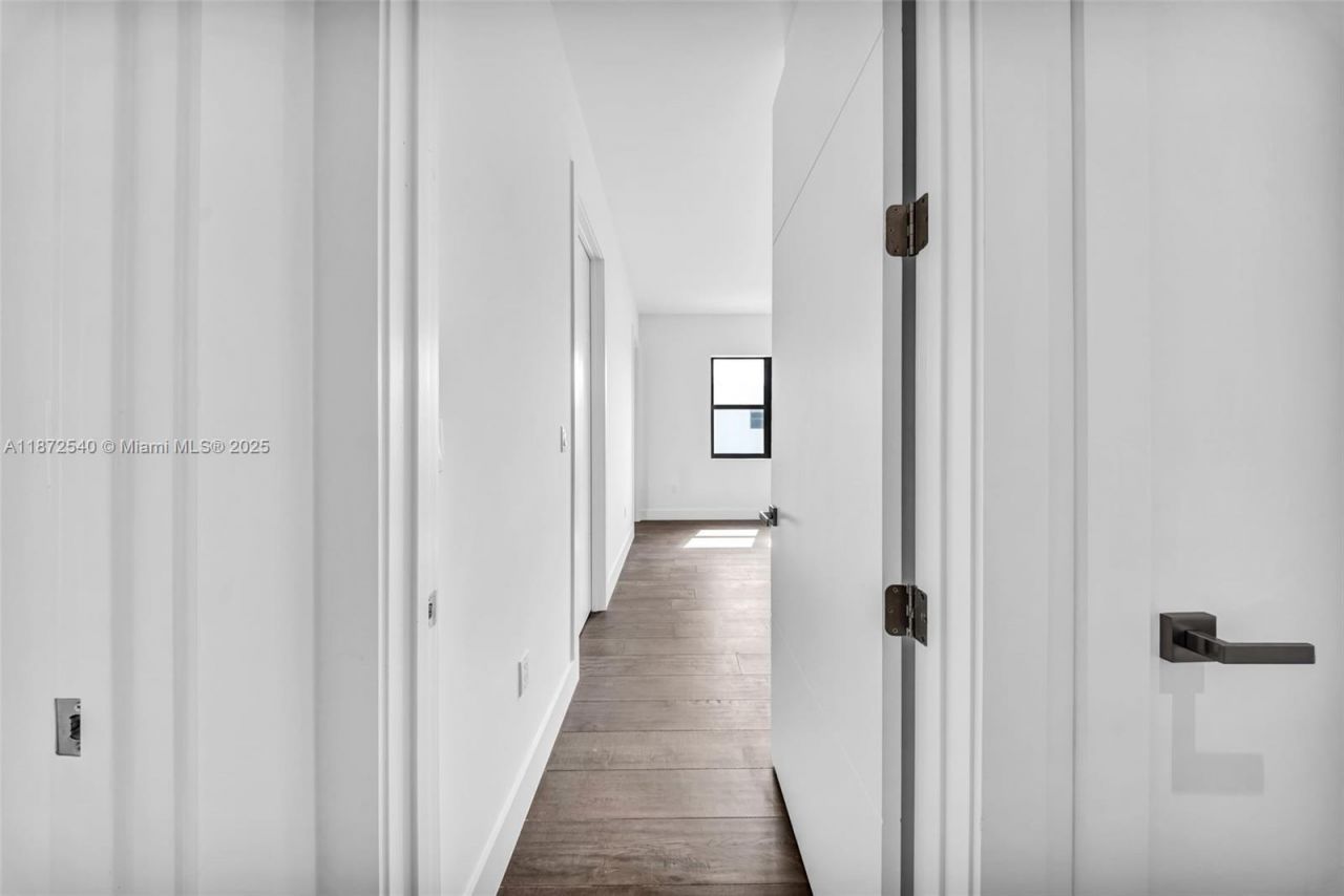 16740 N Botaniko Dr N, Weston, FL 33326 Photo