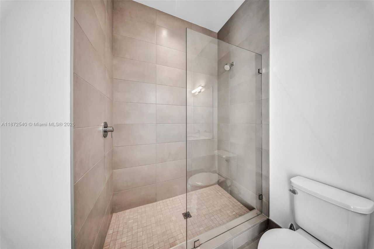 16740 N Botaniko Dr N, Weston, FL 33326 Photo