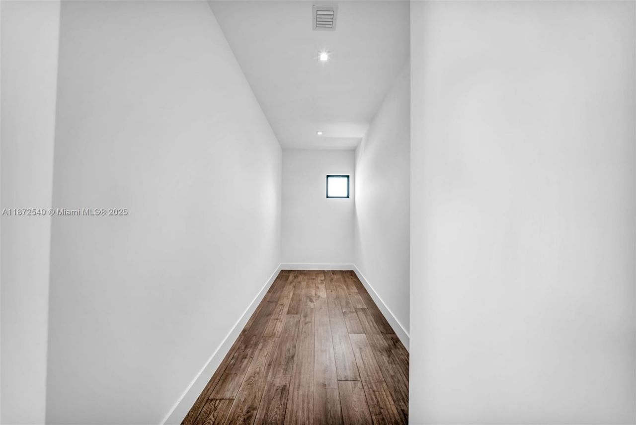 16740 N Botaniko Dr N, Weston, FL 33326 Photo