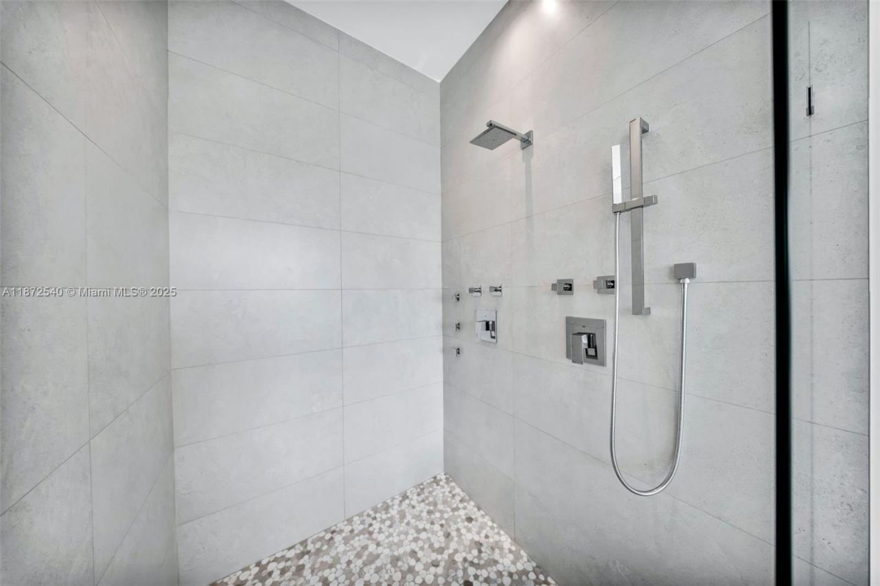 16740 N Botaniko Dr N, Weston, FL 33326 Photo