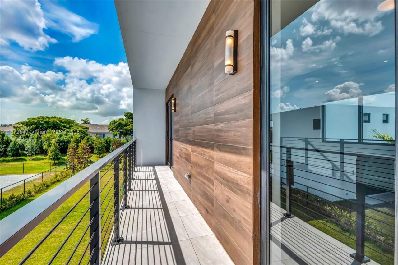 16740 N Botaniko Dr N, Weston, FL 33326 Photo