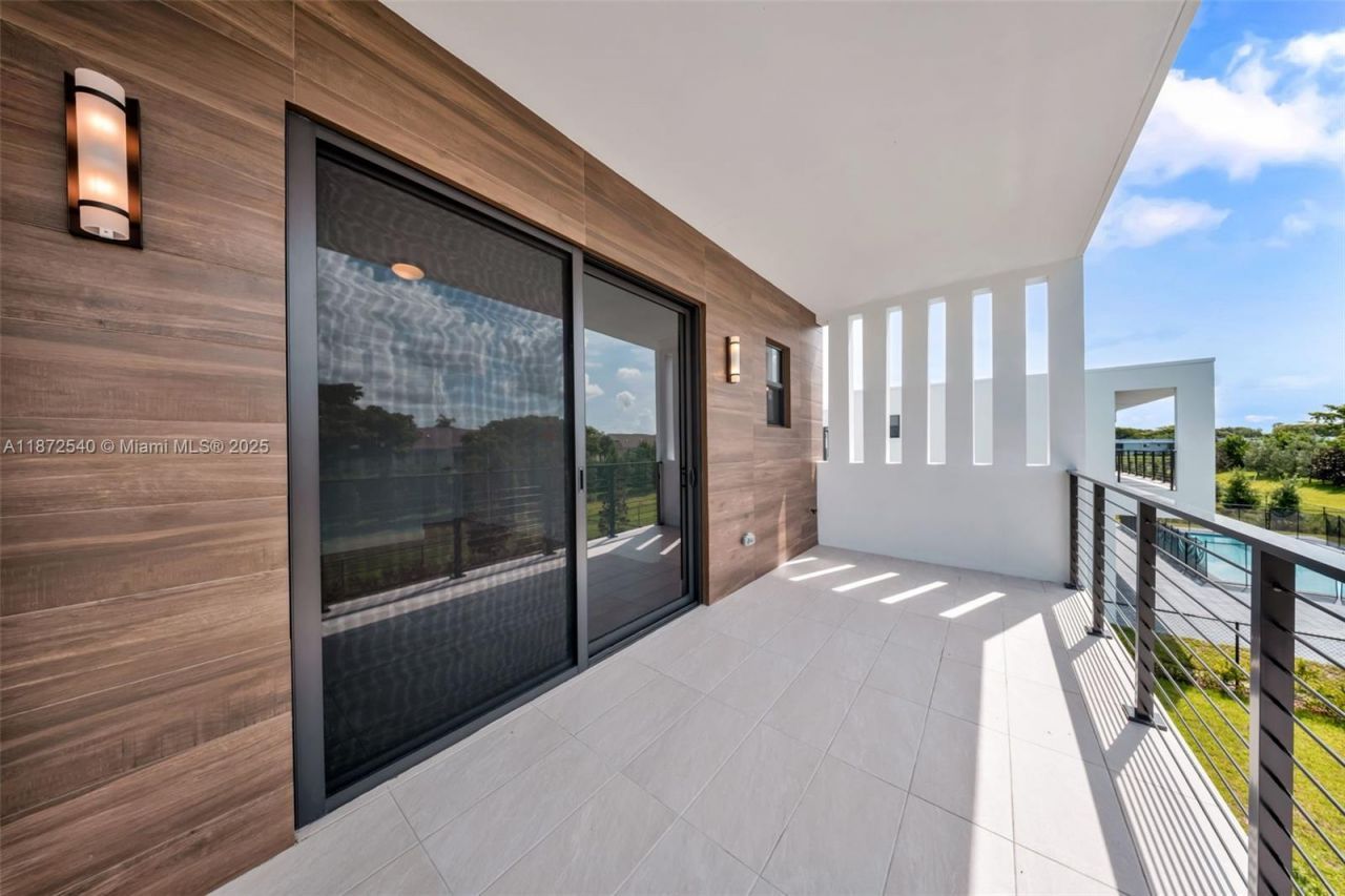 16740 N Botaniko Dr N, Weston, FL 33326 Photo