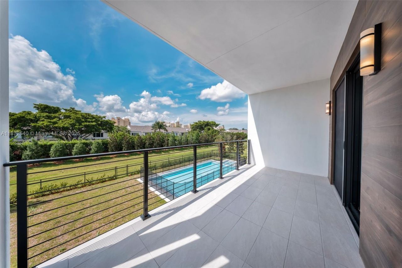 16740 N Botaniko Dr N, Weston, FL 33326 Photo