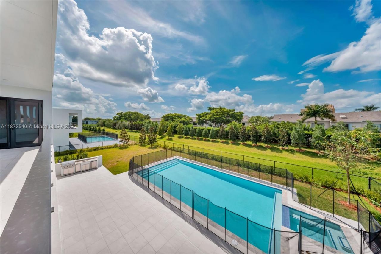 16740 N Botaniko Dr N, Weston, FL 33326 Photo