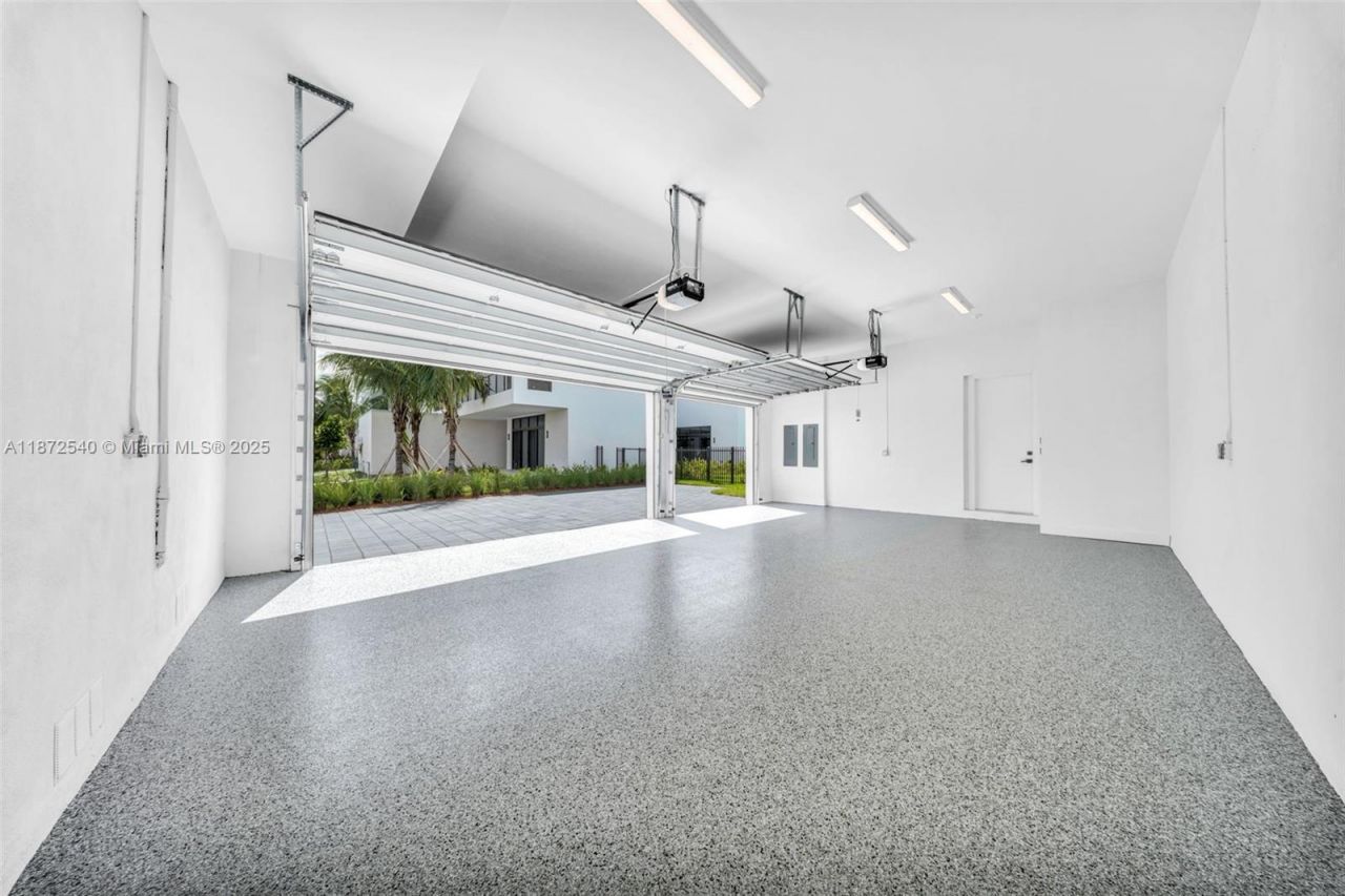 16740 N Botaniko Dr N, Weston, FL 33326 Photo