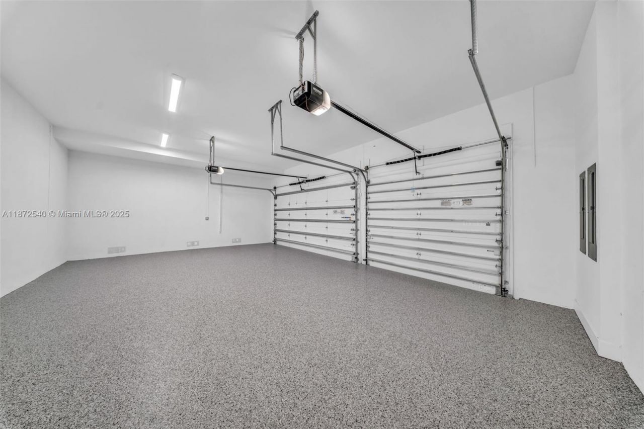 16740 N Botaniko Dr N, Weston, FL 33326 Photo