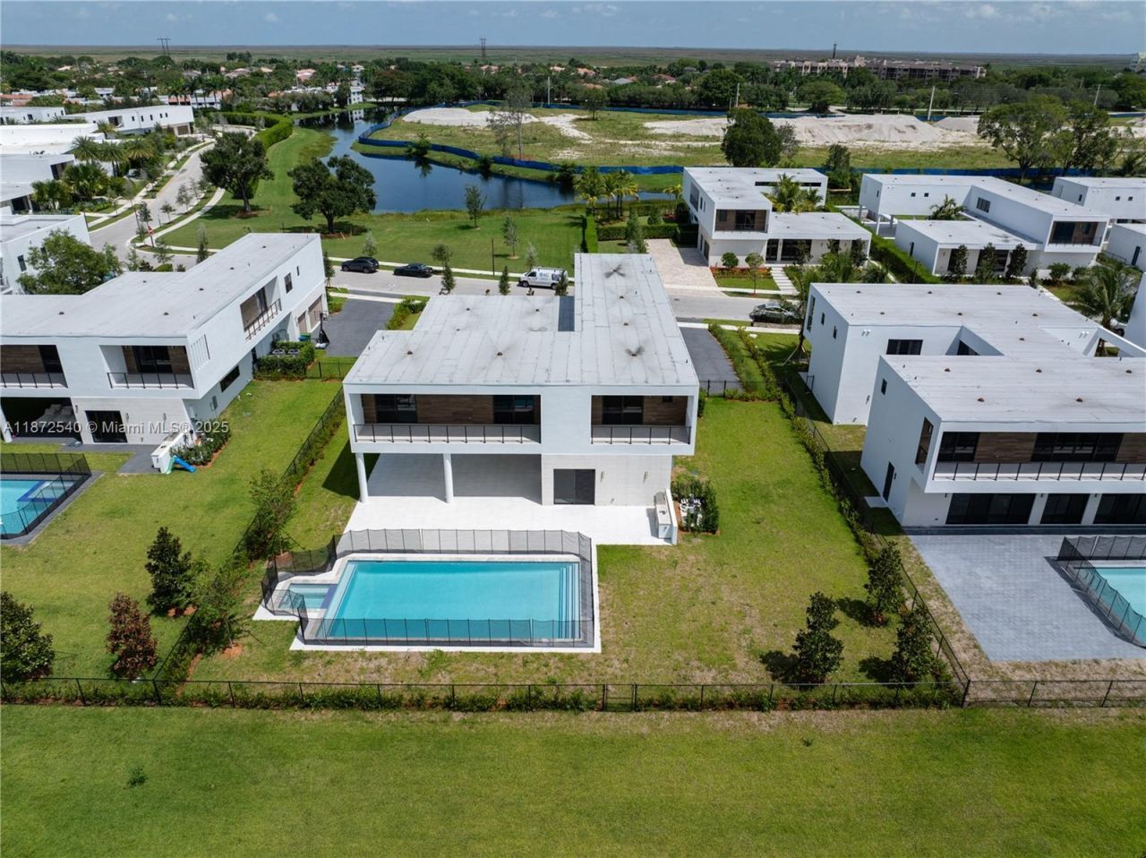 16740 N Botaniko Dr N, Weston, FL 33326 Photo